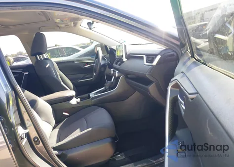 2019 Toyota Rav4 Xle z USA, uszkodzony, nr VIN JTMW1RFV2KD023533